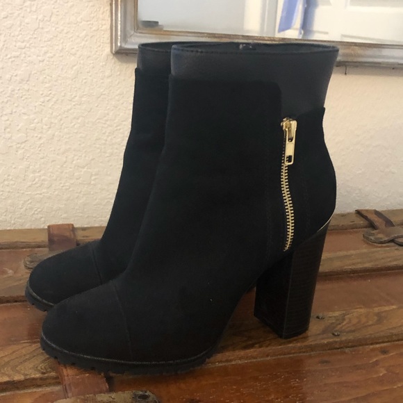 Juicy Couture black and gold booties - Picture 4 of 4